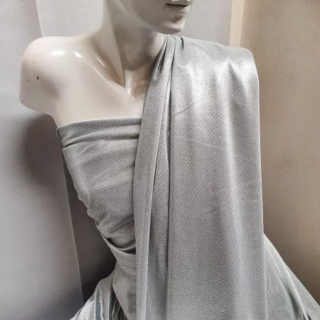 Lamé úplet stříbrné šupinky