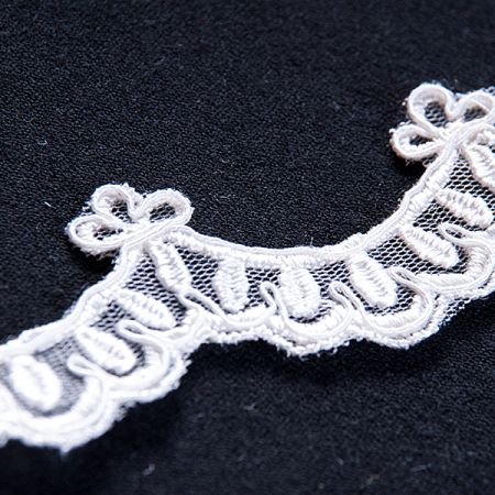 Efektní krajka lem smetanová