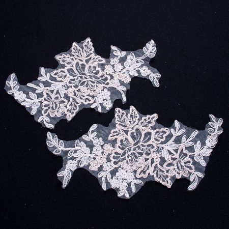 Exkluzivní krajková aplikace L+P  smetanová