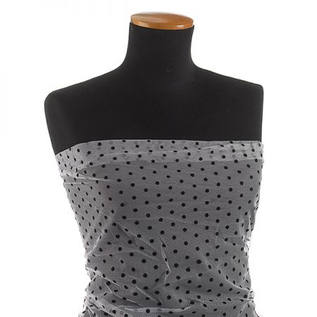 Tyl šatový sametový flock střední puntík bílý/černý