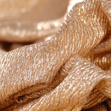 Efektní kreš úplet zlatý tisk 