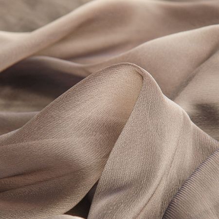 Šifon plise šanžán šedomodrý