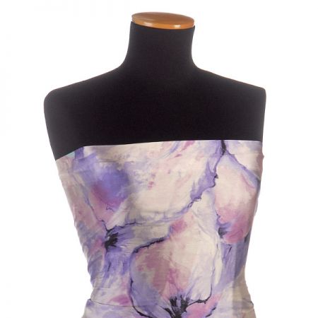 Satén nepružný tisk kupon maceška velká fialová