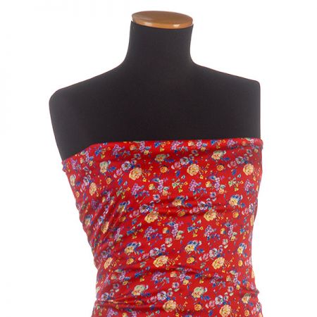 Satén nepružný tisk motiv drobných květin červený