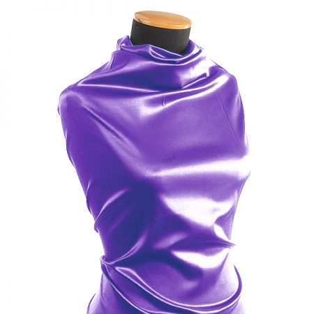 Satén hladký fialový