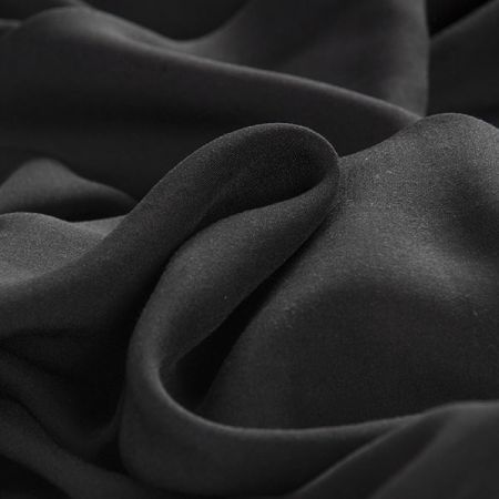 Viskozový voál černý