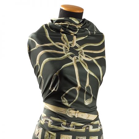 Imitace hedvábí látka kupón přezky zelená