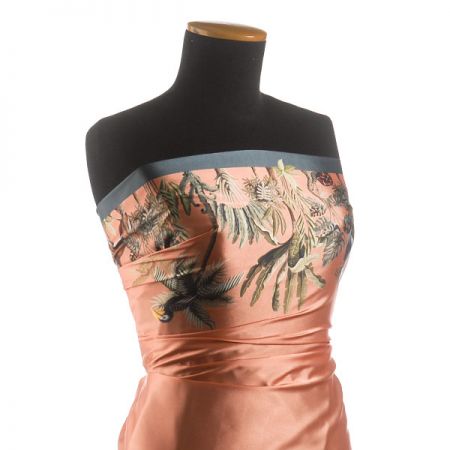 Satén s originálním potiskem Marlen losos