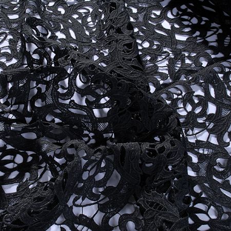Efektní hrubá krajka květinový vzor v černé barvě
