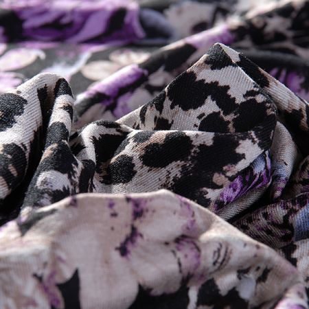 Úplet tisk zvířecí motiv/květy fialový
