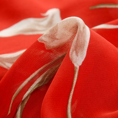 Šifon viskozový květinový se vzorem květu kaly červený