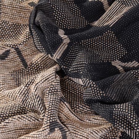 Dekorační látka vhodná i na kabát v etno stylu břízovočerná