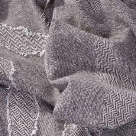 Efektní látka na kostým tweed/rybí kost hnědá