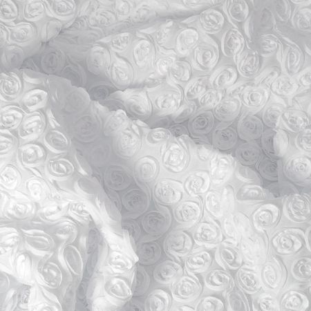 Efektní metráž s aplikacemi stužkových růží SLEVA