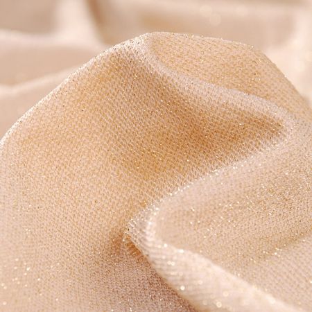 Lamé úplet krémový protkaný zlatým lurexem