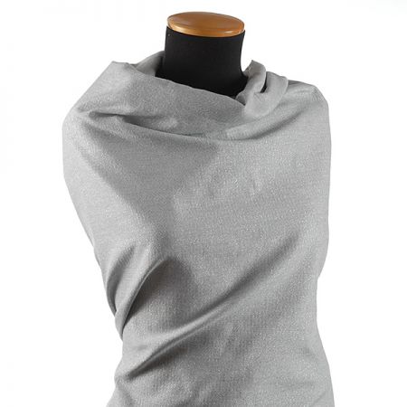 Lamé žakárová tkanina stříbrná