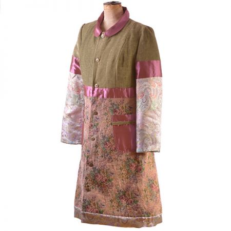 Originální podzimní dámský kabát 