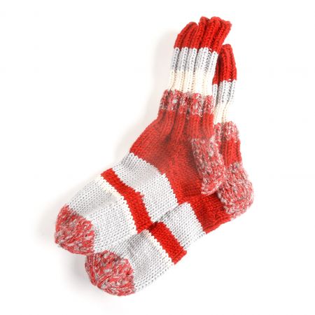Ručně pletené ponožky MarLen červenošedé