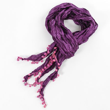 Jemná šála krše s bambulkami fialová