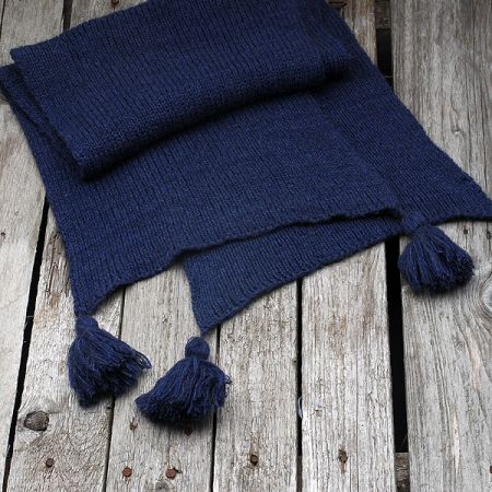 Pletená šála Marlen se střapci