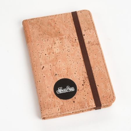 DÁREK - Luxusní notýsek s korkovými deskami