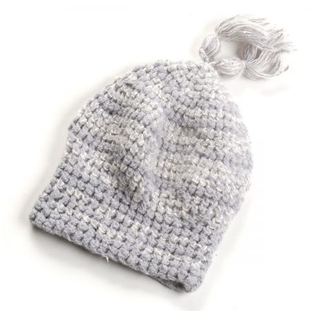 Háčkovaná čepice MarLen střapec sv.šedá