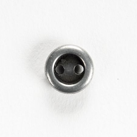 Knoflík kov nikl antik košilový 16"