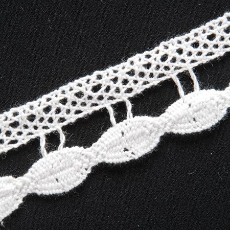 Krajka lem paličkovaná bavlněná hrubá bílá